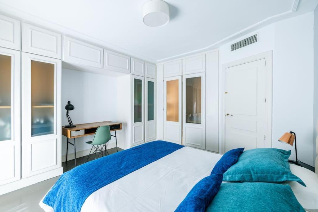 Amazing Flat 5 Balconies In Chueca - Gran Via Appartement Madrid Buitenkant foto