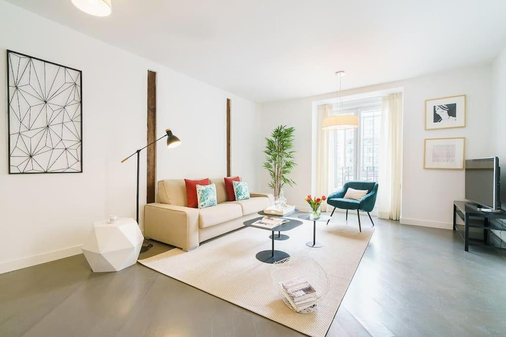 Amazing Flat 5 Balconies In Chueca - Gran Via Appartement Madrid Buitenkant foto